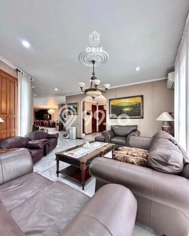 Ready to Use! Luxury House LT 804m2 Desain Modern di Pondok Indah Ready to Use! Luxury House LT 804m2 Desain Modern di Pondok Indah
