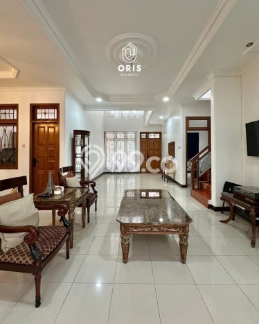 Rumah Eksklusif Dijual LT 285m2 di Kebayoran Baru, Jakarta Selatan Rumah Eksklusif Dijual LT 285m2 di Kebayoran Baru, Jakarta Selatan