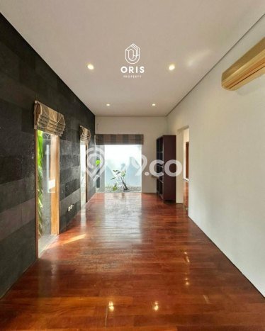 Hunian Mewah LB 500m2 Siap Huni Desain Elegan di Sektor 8 - Bintaro, Tangerang Selatan Hunian Mewah LB 500m2 Siap Huni Desain Elegan di Sektor 8 - Bintaro, Tangerang Selatan