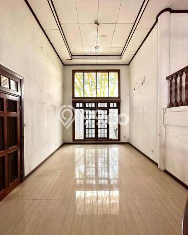 Rumah Mewah LB 460m2 Siap Pakai Desain Elegan di Pondok Indah, Jakarta Selatan Rumah Mewah LB 460m2 Siap Pakai Desain Elegan di Pondok Indah, Jakarta Selatan