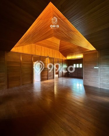 Hunian Mewah LB 700m2 Siap Huni Desain Elegan di Pondok Indah, Jakarta Selatan Hunian Mewah LB 700m2 Siap Huni Desain Elegan di Pondok Indah, Jakarta Selatan
