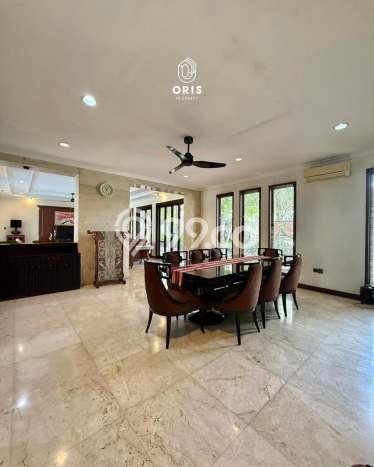 Ready to Use! Luxury House LT 985m2 Desain Modern di Kemang Ready to Use! Luxury House LT 985m2 Desain Modern di Kemang