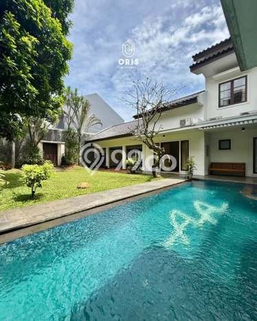 Ready to Use! Luxury House LT 985m2 Desain Modern di Kemang Ready to Use! Luxury House LT 985m2 Desain Modern di Kemang