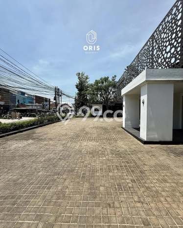 Unit Komersial Dijual di Jakarta Selatan LT 4761m2 & LB 1000m2 Unit Komersial Dijual di Jakarta Selatan LT 4761m2 & LB 1000m2