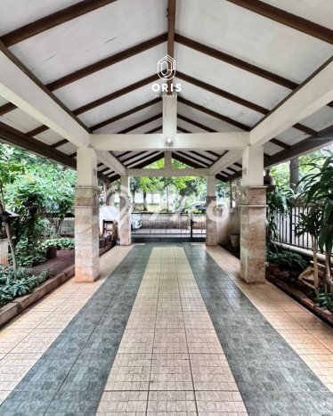 Dijual Rumah Mewah Megah Dengan View Eksklusif di SCBD, Jakarta Selatan Dijual Rumah Mewah Megah Dengan View Eksklusif di SCBD, Jakarta Selatan