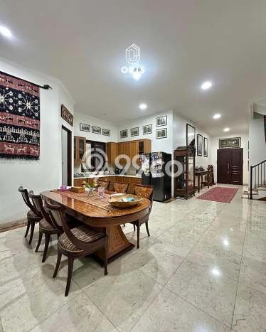Rumah Elit LB 225m2 Siap Huni Desain Elegan di Ragunan, Jakarta Selatan Rumah Elit LB 225m2 Siap Huni Desain Elegan di Ragunan, Jakarta Selatan