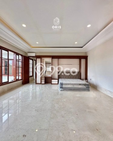 Jual Rumah Mewah Elegan Dengan View Cantik di Kemang, Jakarta Selatan Jual Rumah Mewah Elegan Dengan View Cantik di Kemang, Jakarta Selatan