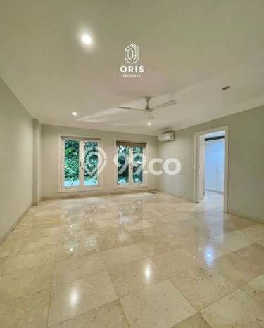 Dijual Rumah Luas Elegan Dengan View Cantik di Pondok Indah, Jakarta Selatan Dijual Rumah Luas Elegan Dengan View Cantik di Pondok Indah, Jakarta Selatan