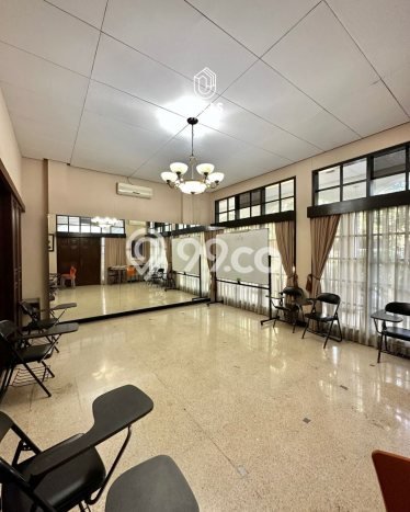 Rumah Luxury Modern Tanpa Renovasi di Kemang Jakarta Selatan Rumah Luxury Modern Tanpa Renovasi di Kemang Jakarta Selatan