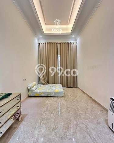 Rumah Mewah LB 550m2 Siap Huni Desain Elegan di Kemang, Jakarta Selatan Rumah Mewah LB 550m2 Siap Huni Desain Elegan di Kemang, Jakarta Selatan