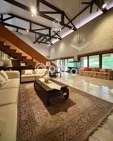 Dijual Rumah Luas Elegan Dengan View Eksklusif di Pondok Indah, Jakarta Selatan Dijual Rumah Luas Elegan Dengan View Eksklusif di Pondok Indah, Jakarta Selatan