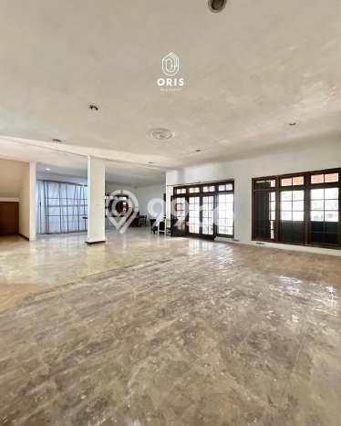 Hunian Elit LB 500m2 Siap Huni Desain Elegan di Pondok Indah, Jakarta Selatan Hunian Elit LB 500m2 Siap Huni Desain Elegan di Pondok Indah, Jakarta Selatan