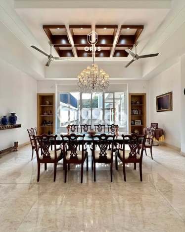 Jual Rumah Luas Elegan Dengan View Cantik di Lebak Bulus, Jakarta Selatan Jual Rumah Luas Elegan Dengan View Cantik di Lebak Bulus, Jakarta Selatan