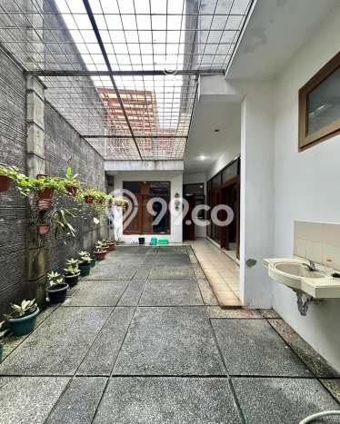 Ready to Use! Luxury House LT 433m2 Desain Modern di Pondok Indah Ready to Use! Luxury House LT 433m2 Desain Modern di Pondok Indah
