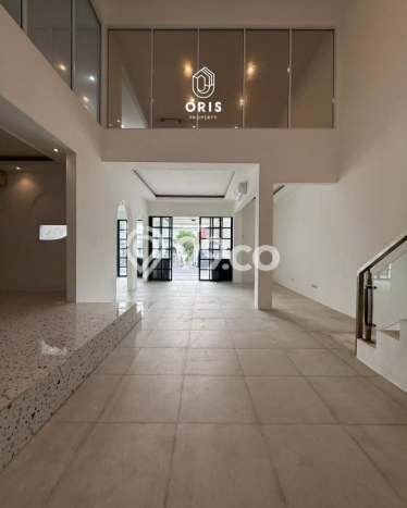 Komersial Usaha Dijual di Kebayoran Baru Jakarta Selatan LT 218m2 & LB 355m2 Komersial Usaha Dijual di Kebayoran Baru Jakarta Selatan LT 218m2 & LB 355m2