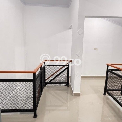 Rumah Modern 4 KT di Pondok Ungu Bekasi Semi Furnished Rumah Modern 4 KT di Pondok Ungu Bekasi Semi Furnished