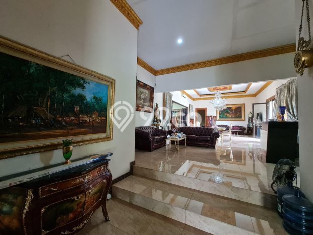 Rumah Mewah LB 800m2 Siap Huni Desain Elegan di Cikeas, Bogor Rumah Mewah LB 800m2 Siap Huni Desain Elegan di Cikeas, Bogor