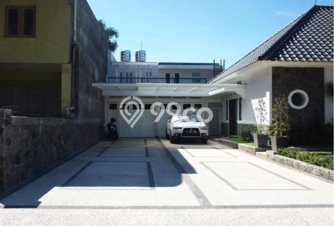 Rumah Luxury Modern Siap Huni di Setiabudi Bandung Rumah Luxury Modern Siap Huni di Setiabudi Bandung