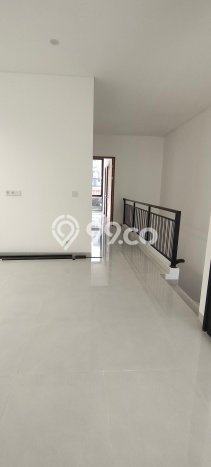 Ready to Use! Luxury House LT 138m2 Desain Modern di Setra Sari Ready to Use! Luxury House LT 138m2 Desain Modern di Setra Sari