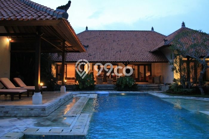 Hunian Elit LB 400m2 Siap Pakai Desain Elegan di Benoa, Badung Hunian Elit LB 400m2 Siap Pakai Desain Elegan di Benoa, Badung