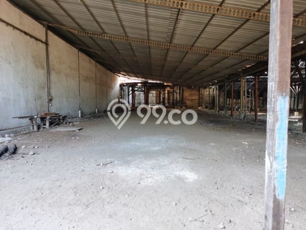 Gudang Dijual Lokasi Emas di Bubutan Luas 2400m2 Gudang Dijual Lokasi Emas di Bubutan Luas 2400m2