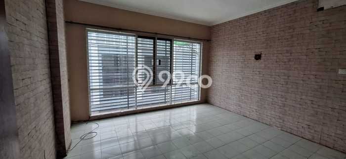 Untuk Dijual! Ruko di Sukomanunggal Surabaya LT 83m2 / LB 220m2 Kawasan Strategis Untuk Dijual! Ruko di Sukomanunggal Surabaya LT 83m2 / LB 220m2 Kawasan Strategis