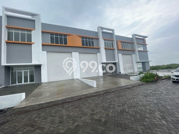 Gudang Kawasan Manyar, Luas 324m2m², Area Komersial, Akses Manyar, Gresik, Gresik Gudang Kawasan Manyar, Luas 324m2m², Area Komersial, Akses Manyar, Gresik, Gresik