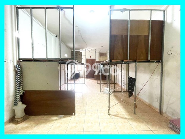 Ruko untuk Disewa di Pusat Jakarta Barat Luas Bangunan 267m2 Ruko untuk Disewa di Pusat Jakarta Barat Luas Bangunan 267m2