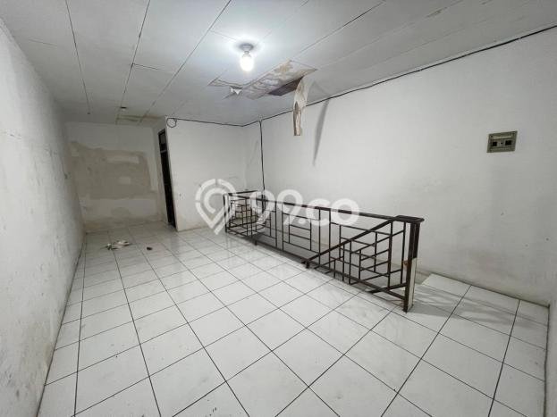 Disewakan! Rumah 2 Kamar Tidur &
2 Kamar Mandi di Jelambar, Jakarta Barat Disewakan! Rumah 2 Kamar Tidur &
2 Kamar Mandi di Jelambar, Jakarta Barat