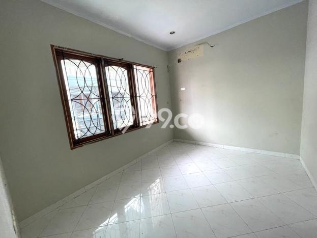 Disewakan Rumah Harga Terjangkau di Jelambar Jakarta Barat Punya 4 Kamar Tidur Disewakan Rumah Harga Terjangkau di Jelambar Jakarta Barat Punya 4 Kamar Tidur