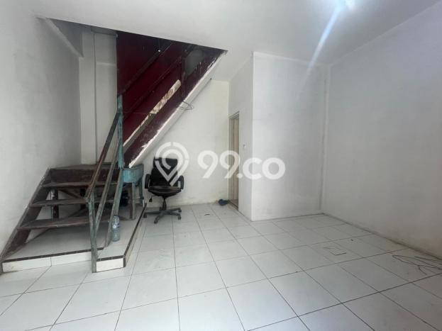 Unit Komersial Disewakan di Jakarta Barat Area Strategis Harga Kompetitif Unit Komersial Disewakan di Jakarta Barat Area Strategis Harga Kompetitif