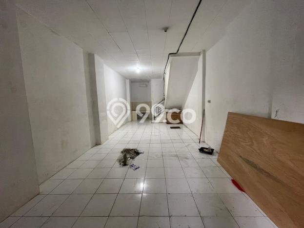 Disewakan! Rumah 2 Kamar Tidur &
2 Kamar Mandi di Jelambar, Jakarta Barat Disewakan! Rumah 2 Kamar Tidur &
2 Kamar Mandi di Jelambar, Jakarta Barat