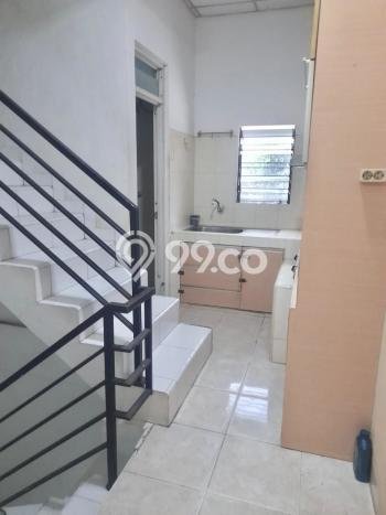 Unit Komersial Disewakan di Jakarta Barat Area Strategis Harga Kompetitif Unit Komersial Disewakan di Jakarta Barat Area Strategis Harga Kompetitif