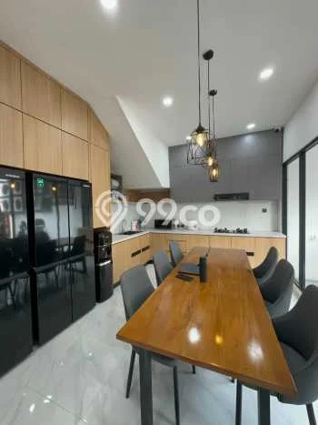 Kost Dijual di Kemanggisan dengan 32 KT dan Luas 552m2 Kost Dijual di Kemanggisan dengan 32 KT dan Luas 552m2