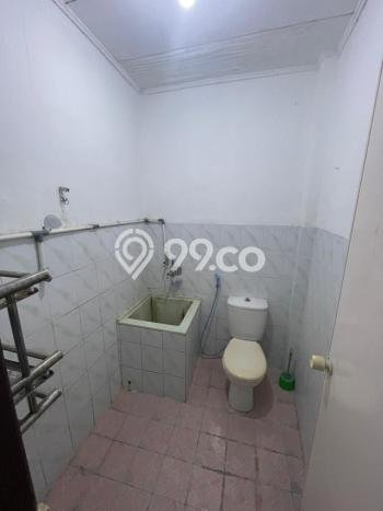 Disewakan! Rumah 2 Kamar Tidur &
2 Kamar Mandi di Jelambar, Jakarta Barat Disewakan! Rumah 2 Kamar Tidur &
2 Kamar Mandi di Jelambar, Jakarta Barat