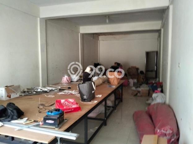Rumah Sewa Jakarta Barat LT 90m2 LB 270m2 Kawasan Jelambar Rumah Sewa Jakarta Barat LT 90m2 LB 270m2 Kawasan Jelambar