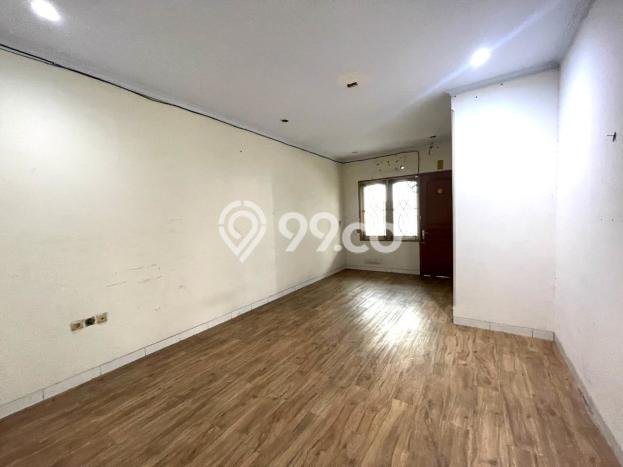 Disewakan Rumah Harga Terjangkau di Jelambar Jakarta Barat Punya 4 Kamar Tidur Disewakan Rumah Harga Terjangkau di Jelambar Jakarta Barat Punya 4 Kamar Tidur