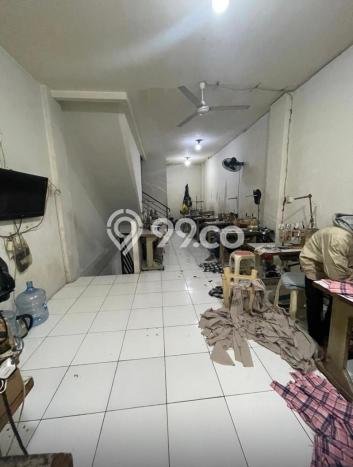 Unit Ruko Dijual di Jakarta Barat LT 84m2 & LB 256m2 Unit Ruko Dijual di Jakarta Barat LT 84m2 & LB 256m2