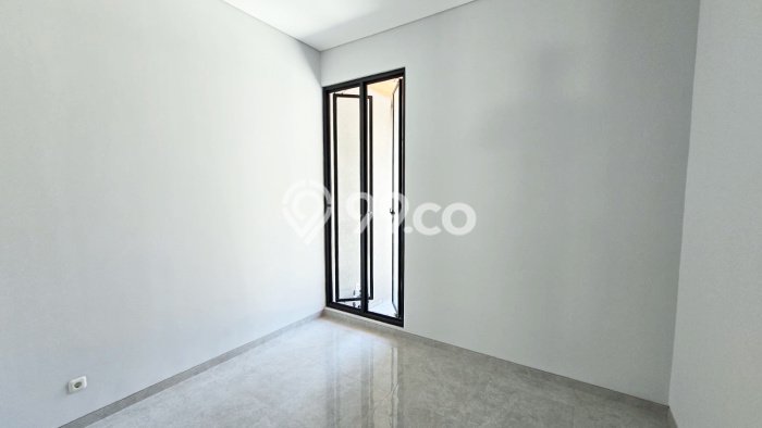 PENAWARAN TERBAIK! Rumah Premium area Sukolilo, Luas 90m2m² Bangunan 135m2m² PENAWARAN TERBAIK! Rumah Premium area Sukolilo, Luas 90m2m² Bangunan 135m2m²