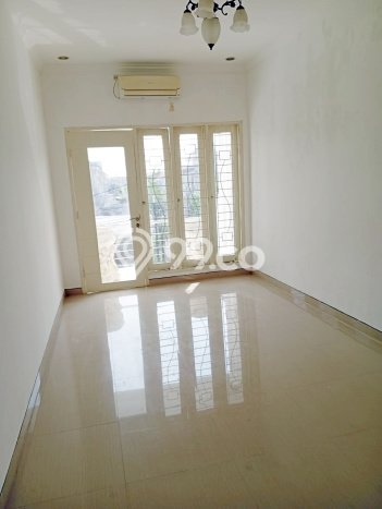 For Sale Hunian Rumah Nyaman 3 KT di Mulyosari, Surabaya For Sale Hunian Rumah Nyaman 3 KT di Mulyosari, Surabaya