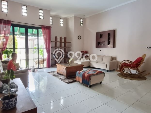Jual Rumah Luas Elegan Dengan View Cantik di Serua, Tangerang Jual Rumah Luas Elegan Dengan View Cantik di Serua, Tangerang