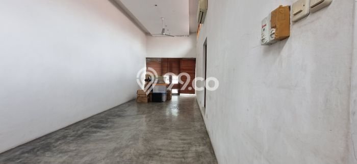 For Sale! Luxury House LT 525m2 Desain Modern di Fatmawati For Sale! Luxury House LT 525m2 Desain Modern di Fatmawati