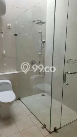 Rumah sewa siap huni 6 Kamar Tidur di BSD De Park, Tangerang Rumah sewa siap huni 6 Kamar Tidur di BSD De Park, Tangerang