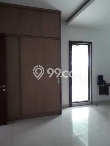 Rumah sewa siap huni 6 Kamar Tidur di BSD De Park, Tangerang Rumah sewa siap huni 6 Kamar Tidur di BSD De Park, Tangerang