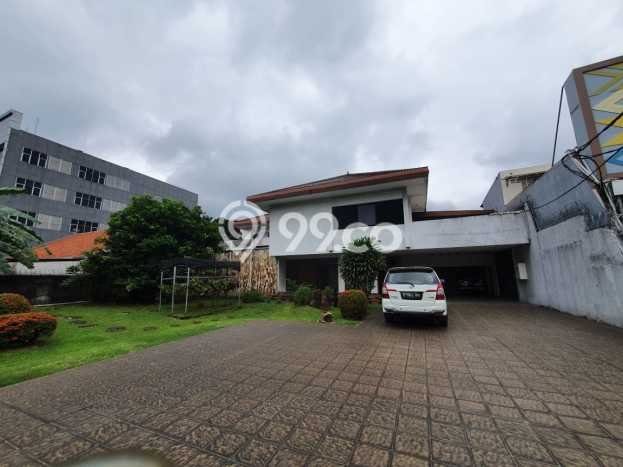 Sewa Rumah Nyaman LT 1000m2 / LB 500m2 di Tomang, Jakarta Barat Sewa Rumah Nyaman LT 1000m2 / LB 500m2 di Tomang, Jakarta Barat