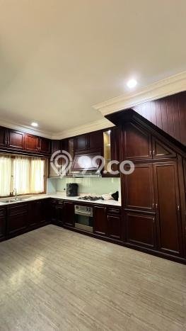 For Sale! Luxury House LT 336m2 Desain Elegan di Puri Indah For Sale! Luxury House LT 336m2 Desain Elegan di Puri Indah