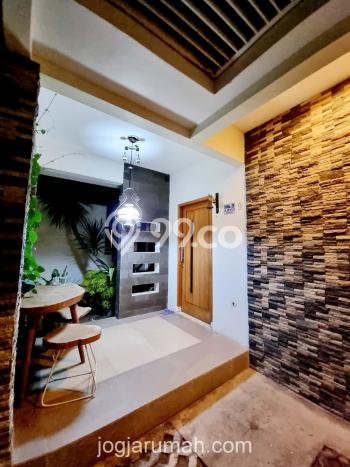 Rumah Strategis dengan Luas Tanah 169m2m² di Kawasan Umbulharjo, Yogyakarta Rumah Strategis dengan Luas Tanah 169m2m² di Kawasan Umbulharjo, Yogyakarta