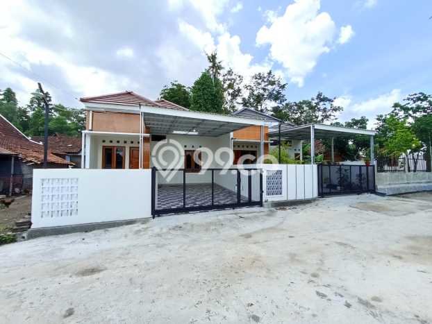 Rumah Modern 3 Kamar Terawat di Mlati, Dekat Tempat Strategis, Sleman Rumah Modern 3 Kamar Terawat di Mlati, Dekat Tempat Strategis, Sleman