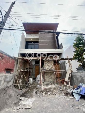 Rumah Nyaman dengan Luas Bangunan 160m2m² di Lokasi Ngaglik, Sleman Rumah Nyaman dengan Luas Bangunan 160m2m² di Lokasi Ngaglik, Sleman