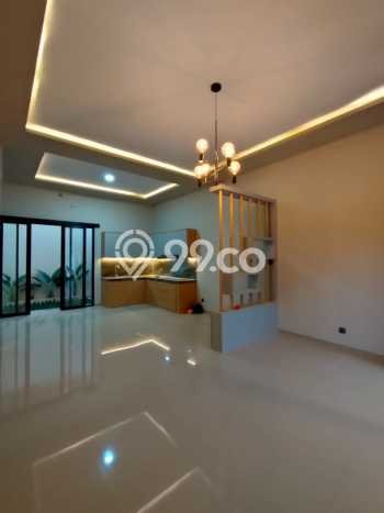 DIJUAL CEPAT! Rumah Minimalis di Ngaglik, Sleman, LT 135m2m² Bangunan 165m2m² Bisa Nego! DIJUAL CEPAT! Rumah Minimalis di Ngaglik, Sleman, LT 135m2m² Bangunan 165m2m² Bisa Nego!